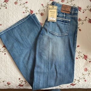 NWT Cowgirl Up boot cut jeans size 30